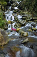 山间溪流