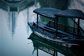 乌篷船
