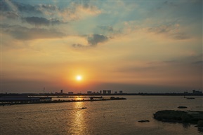 晚霞映照阳澄湖