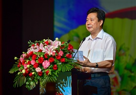 《文旅部副部长李群致辞》