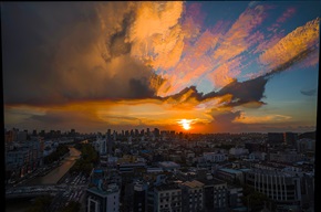 燃烧的天空