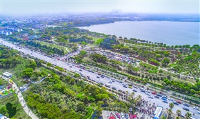 《巴城湖公园临湖路》