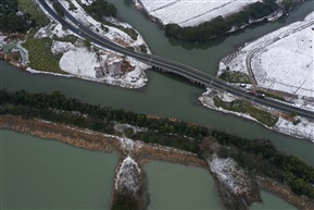 雪中村路