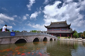 周庄行
