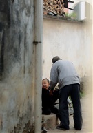 擦脸