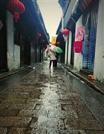 雨里老街