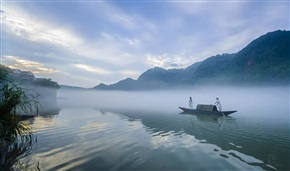 轻舟已过万重山