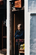 坚守