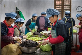 《青团飘香》图二