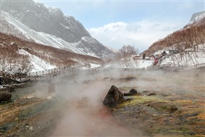 早春长白山（组照-2）长白山地热温泉