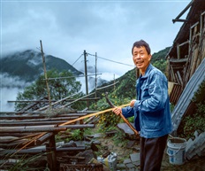 《山村人家生活》