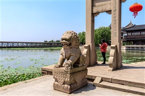 菱塘湾畔