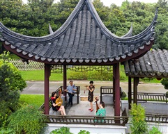《亭园里的音乐声》