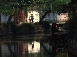 水乡晨光