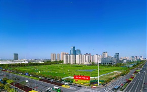 小城郊外春光好