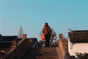 古镇早晨