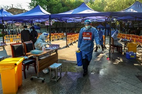 防疫攻坚行动支部在行动-6