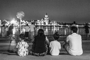 夏夜一家
