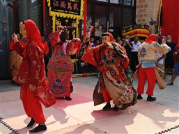 冬冬傩鼓饯流年